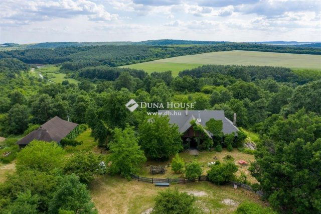 Eladó családi ház, Harsányban 399 M Ft, 7 szobás