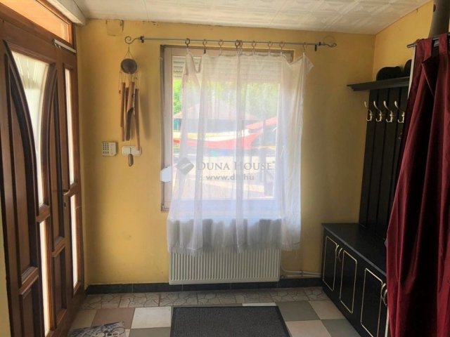 Eladó családi ház, Halásztelken 295 M Ft, 8 szobás