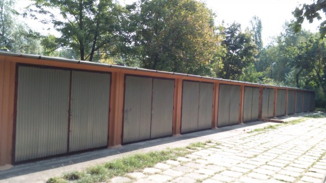 Eladó garázs, Budapesten, XVIII. kerületben 15 M Ft