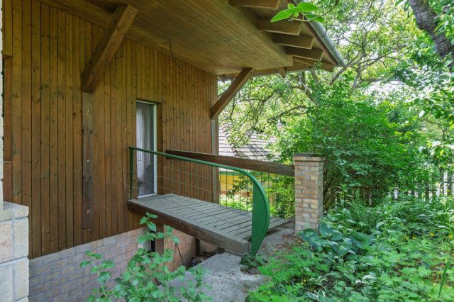 Eladó családi ház, Pécelen 208 M Ft, 7 szobás