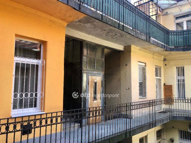 Eladó téglalakás, Budapesten, VII. kerületben 69 M Ft, 2 szobás