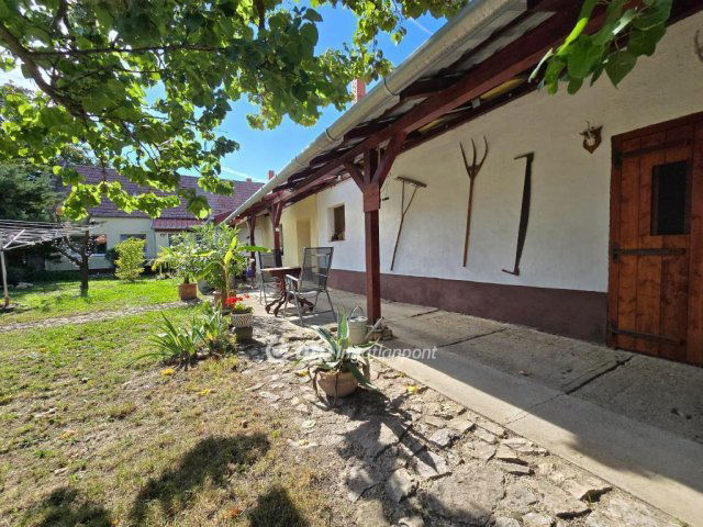 Eladó családi ház, Homokbödögén 49.9 M Ft, 4+1 szobás