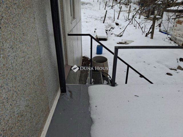 Eladó családi ház, Bicskén 45 M Ft, 4 szobás