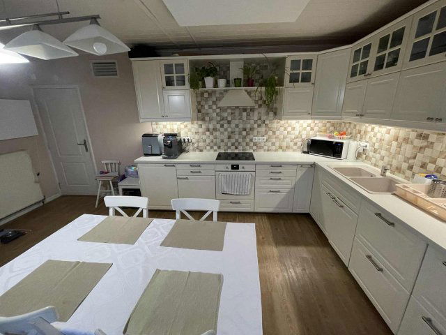 Eladó családi ház, Mosonmagyaróváron 145 M Ft, 4+1 szobás