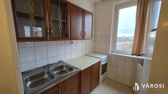 Eladó panellakás, Debrecenben 63 M Ft, 2 szobás