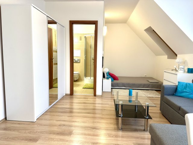 Kiadó téglalakás, albérlet, Győrött 200 E Ft / hó