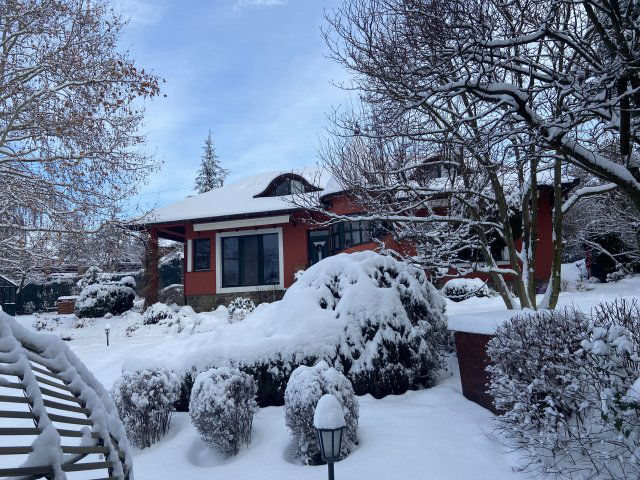 Eladó családi ház, Szentendrén 308 M Ft, 6 szobás