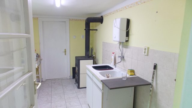 Eladó családi ház, Szankon 21.5 M Ft, 3 szobás