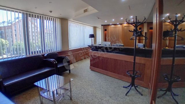 Kiadó téglalakás, albérlet, IX. kerületben, Boráros téren