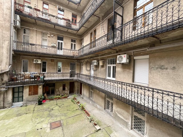 Eladó téglalakás, Budapesten, VIII. kerületben 42.9 M Ft
