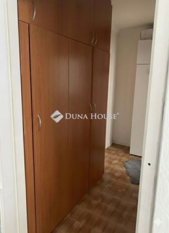 Eladó panellakás, Budapesten, III. kerületben 74 M Ft, 3 szobás