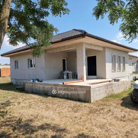 Eladó családi ház, Dabason 98 M Ft, 5 szobás