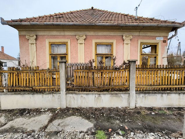 Eladó családi ház, Kazincbarcikán, Táncsics Mihály utcában