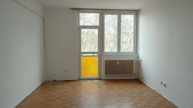 Eladó téglalakás, Nyíregyházán 38.9 M Ft, 1+2 szobás