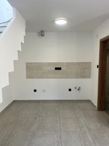 Eladó téglalakás, Budapesten, III. kerületben 69.9 M Ft