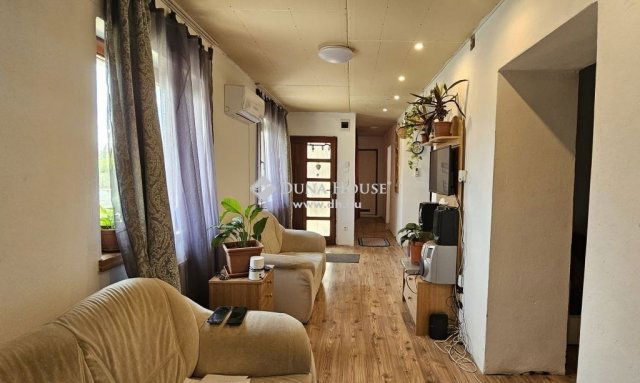 Eladó családi ház, Babarcon 29.99 M Ft, 2 szobás