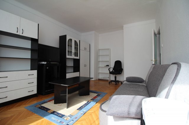 Kiadó panellakás, albérlet, Salgótarjánban 120 E Ft / hó