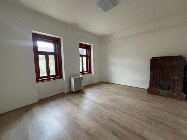 Eladó családi ház, Cegléden 53 M Ft, 2+1 szobás
