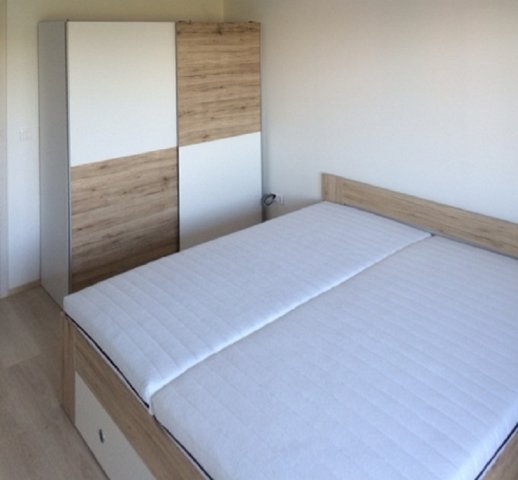 Kiadó téglalakás, albérlet, Pécsett, Megyeri téren, 2 szobás