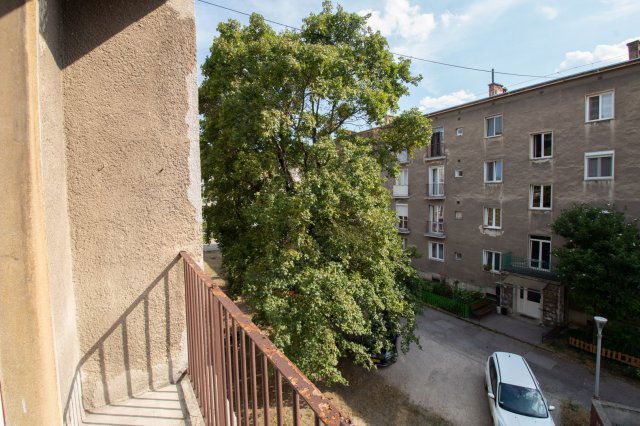 Eladó téglalakás, Tatabányán 39.99 M Ft, 2 szobás