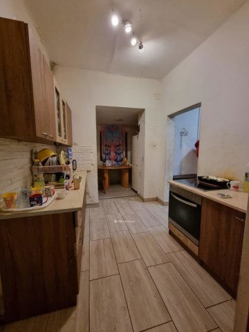 Eladó családi ház, Pápán 24.9 M Ft, 2 szobás