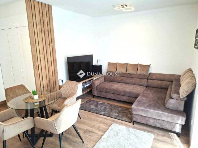 Eladó téglalakás, Győrött 55.9 M Ft, 2 szobás