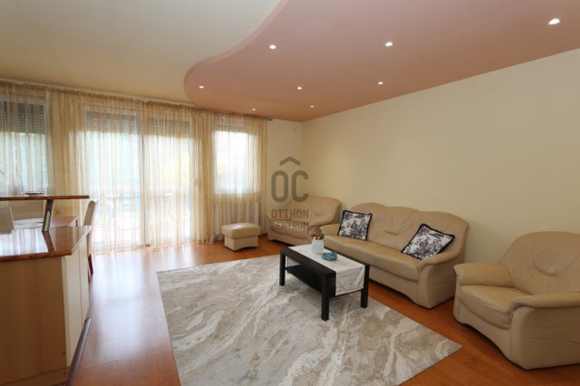 Eladó ikerház, Kistarcsán 119.9 M Ft, 4 szobás