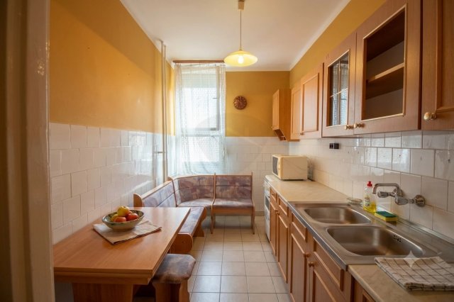 Eladó téglalakás, Tatabányán 40.5 M Ft, 2 szobás