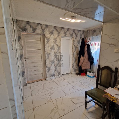 Eladó családi ház, Sárosdon 25 M Ft, 2 szobás