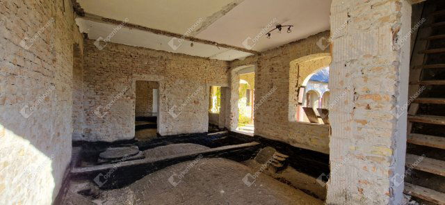 Eladó családi ház, Bőnyön 79 M Ft, 6 szobás