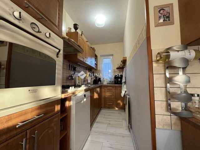 Eladó családi ház, Balatonfűzfőn 114.9 M Ft, 4 szobás