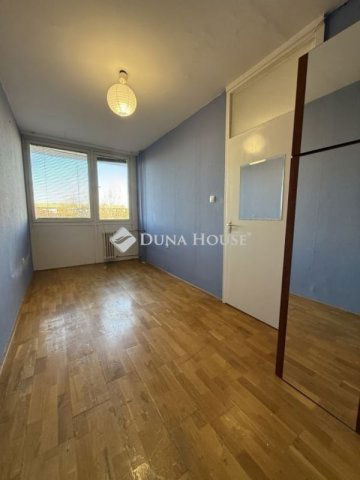 Eladó panellakás, Budapesten, XX. kerületben 67.5 M Ft, 3 szobás