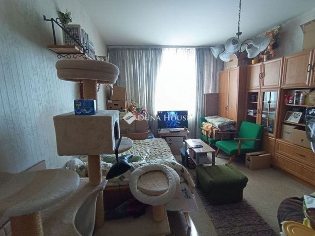 Eladó panellakás, Szegeden 43.89 M Ft, 2 szobás