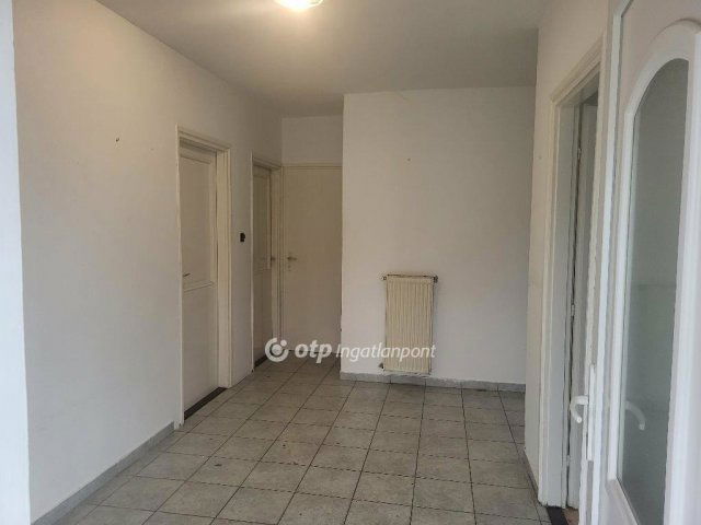 Eladó családi ház, Jászfényszarun 45 M Ft, 1+2 szobás