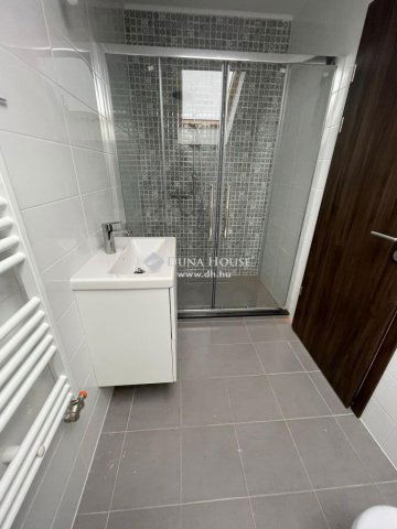 Eladó ikerház, Budapesten, XVI. kerületben 179.9 M Ft, 5 szobás