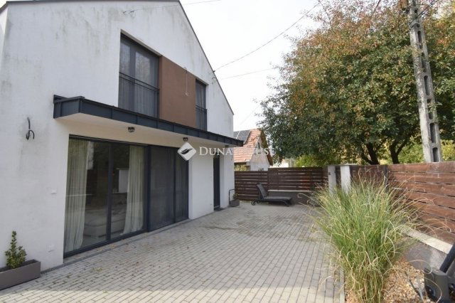 Eladó ikerház, Budapesten, XVI. kerületben 120 M Ft, 4 szobás