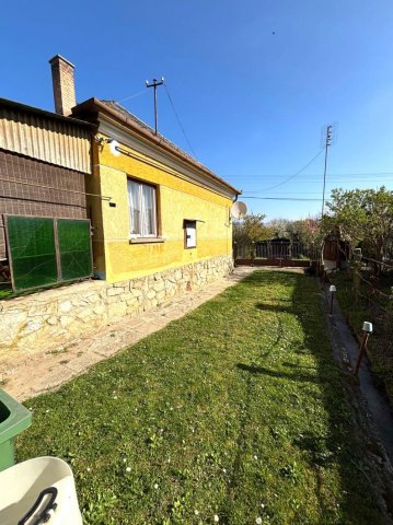 Eladó családi ház, Kisbéren 23 M Ft, 2 szobás