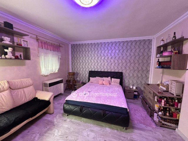 Eladó családi ház, Debrecenben 87.9 M Ft, 2 szobás