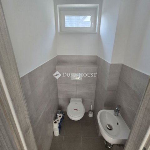 Eladó téglalakás, Lajosmizsén 65.9 M Ft, 3 szobás