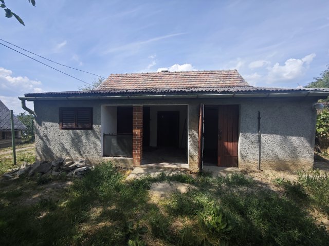Eladó nyaraló, Berhidán 8 M Ft, 3 szobás / költözzbe.hu