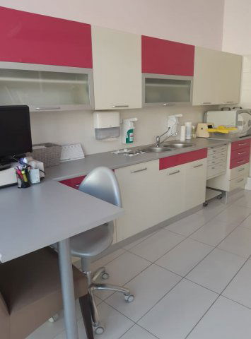 Kiadó ipari ingatlan, Debrecenben, Arany János utcában, 2 szobás