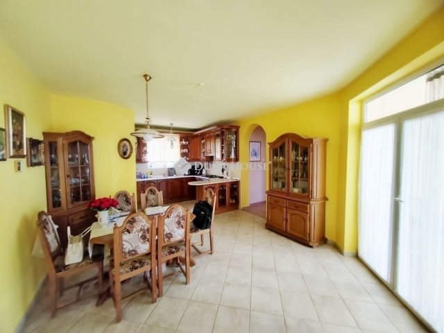 Eladó családi ház, Szombathelyen 119.9 M Ft, 5+1 szobás