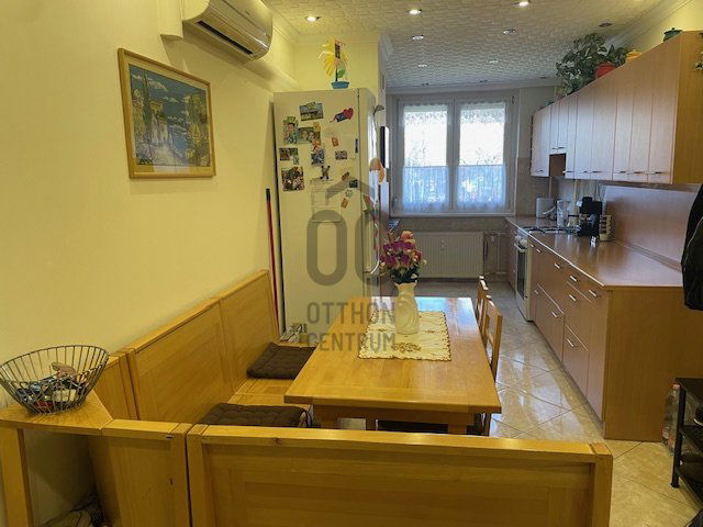 Eladó panellakás, III. kerületben, Pablo Neruda utcában