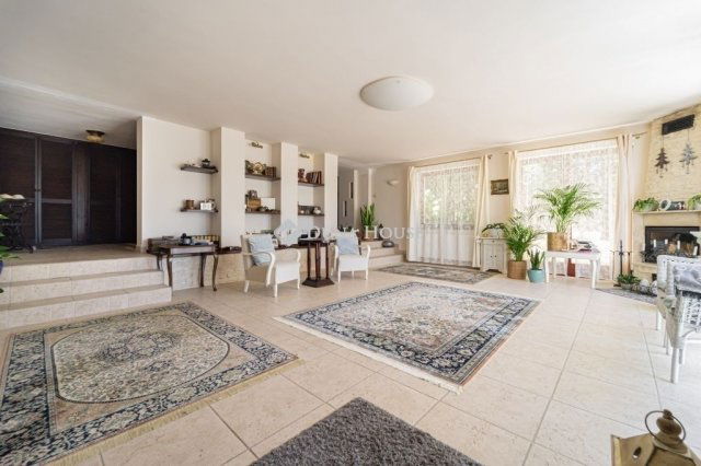 Eladó családi ház, Szentendrén 199 M Ft, 5 szobás