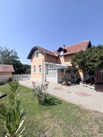 Eladó családi ház, Ceglédbercelen 95 M Ft, 6 szobás