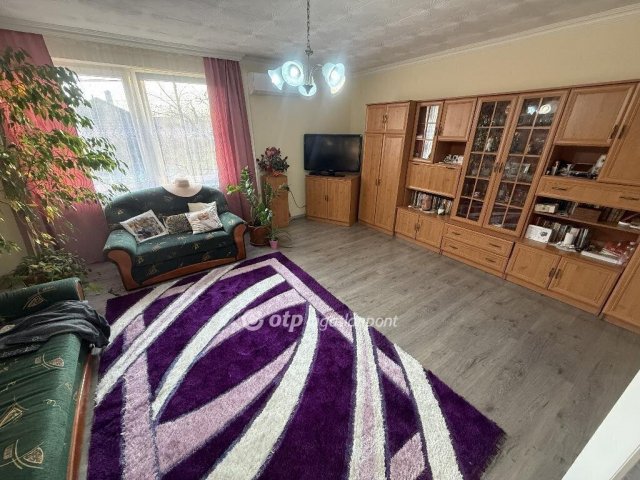 Eladó családi ház, Tiszakécskén 78 M Ft, 6 szobás