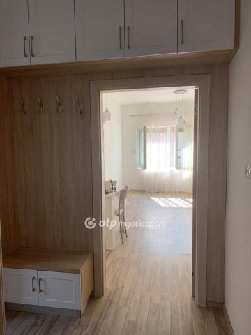 Eladó téglalakás, Pápán 45.49 M Ft, 2 szobás