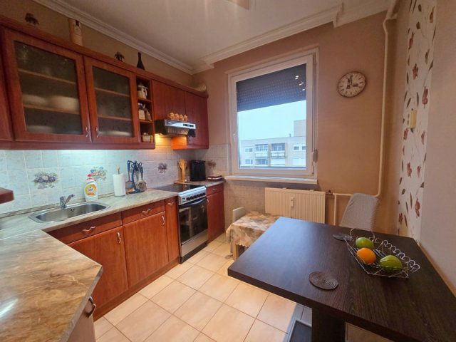 Eladó panellakás, Debrecenben, István úton 58.9 M Ft, 1+2 szobás