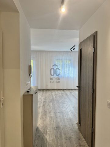 Kiadó téglalakás, albérlet, Szolnokon 200 E Ft / hó, 3 szobás