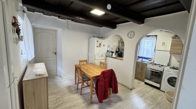 Eladó családi ház, Tótvázsonyban 56 M Ft, 2 szobás